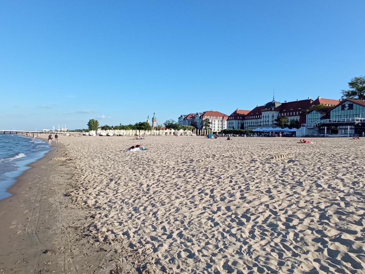 Iwona Hostel - Budget Rooms With Private Bathrooms Сопот Экстерьер фото