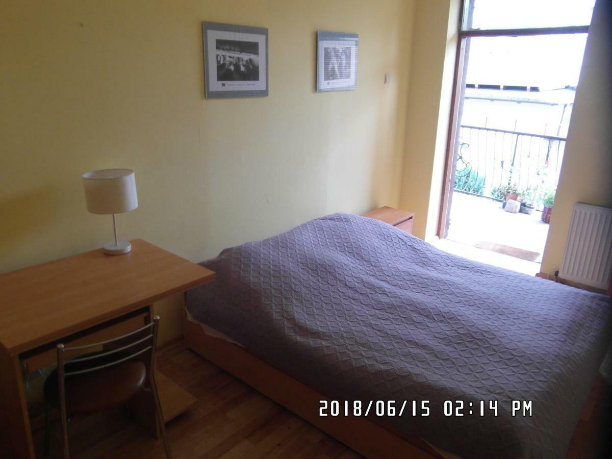 Iwona Hostel - Budget Rooms With Private Bathrooms Сопот Экстерьер фото